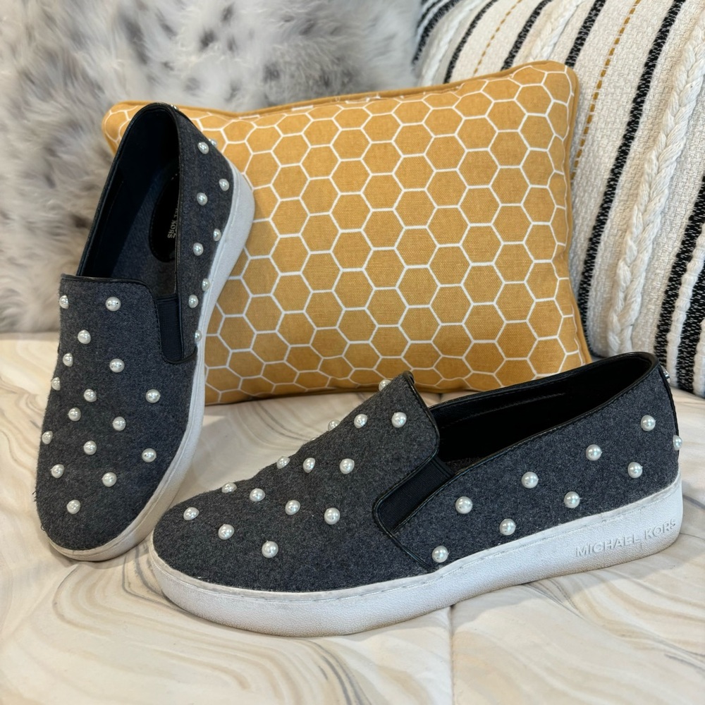 Michael Kors Keaton slip-on gray flannel slip pearl embellished loafers size 6.5